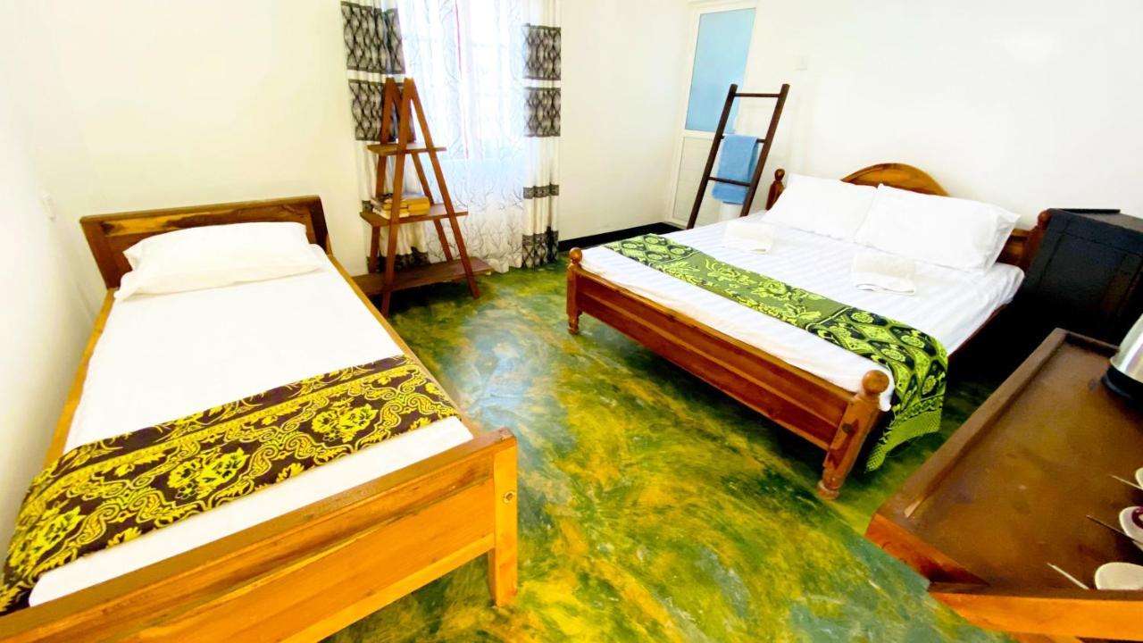 ホテル Madiha Surf House Lanka マータラ エクステリア 写真