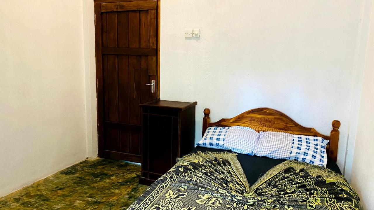 ホテル Madiha Surf House Lanka マータラ エクステリア 写真